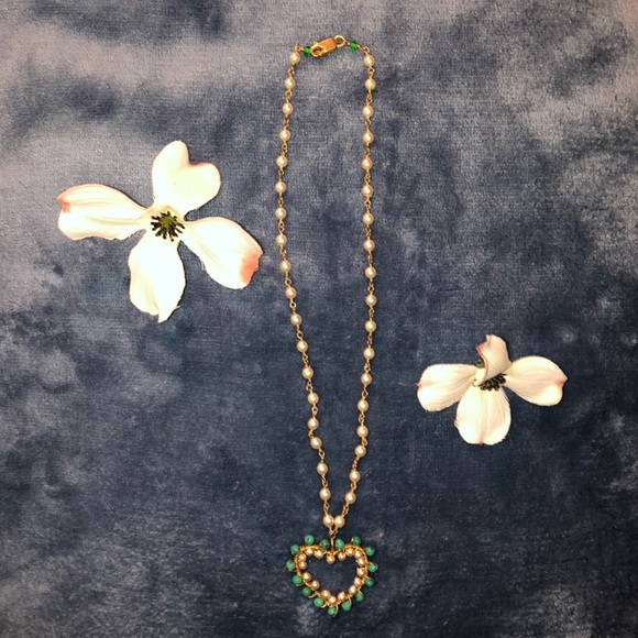 Delicate handcrafted bead and wire heart necklace - Picture 2 of 6